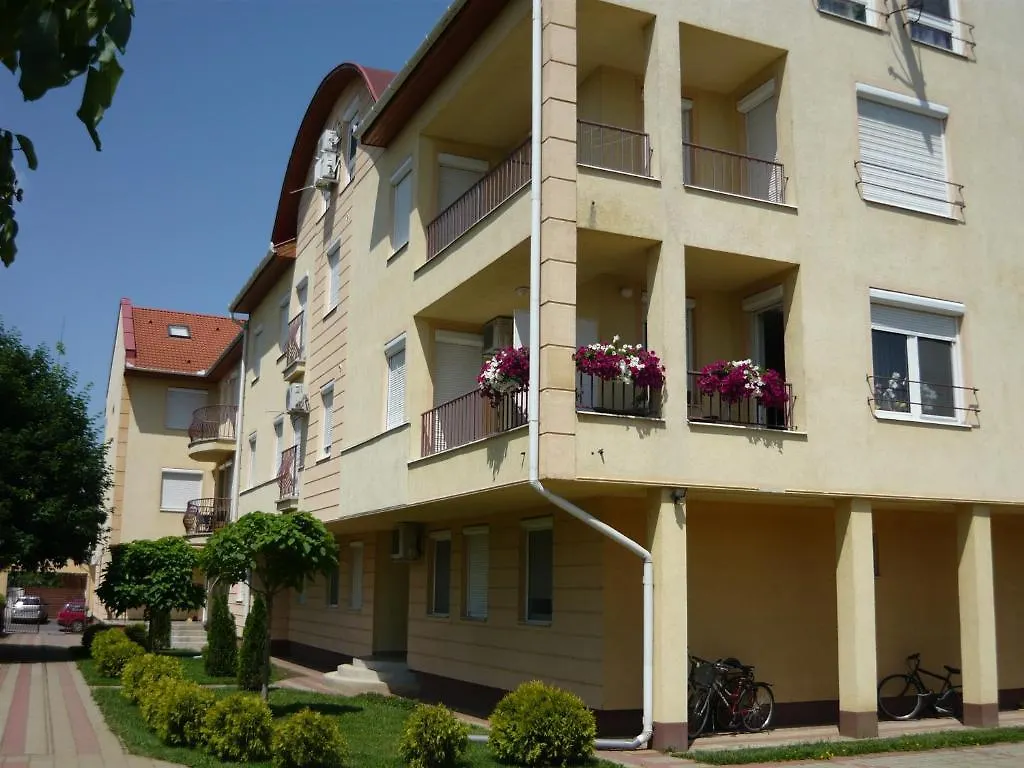 Major Studio Hajdúszoboszló 0*,  Magyarország