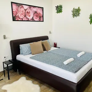 Apartman Attila, Hajdúszoboszló