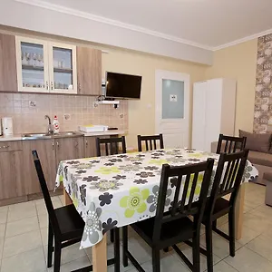 Apartman Zoli Apartmanok-timi Kölcsey 34-36, Hajdúszoboszló